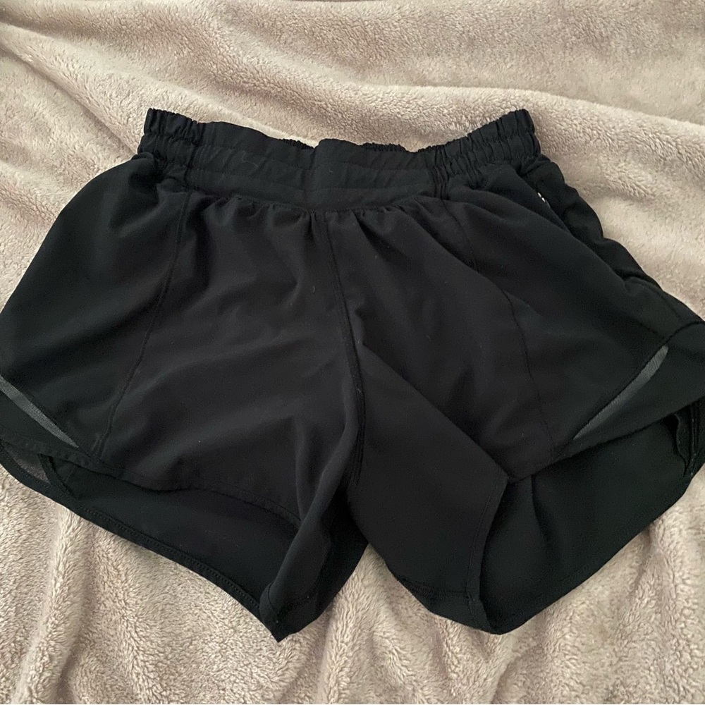 Lululemon 2pc lot Hotty Hot Shorts & Align Shorts Women’s 4 Workout Yoga Gym